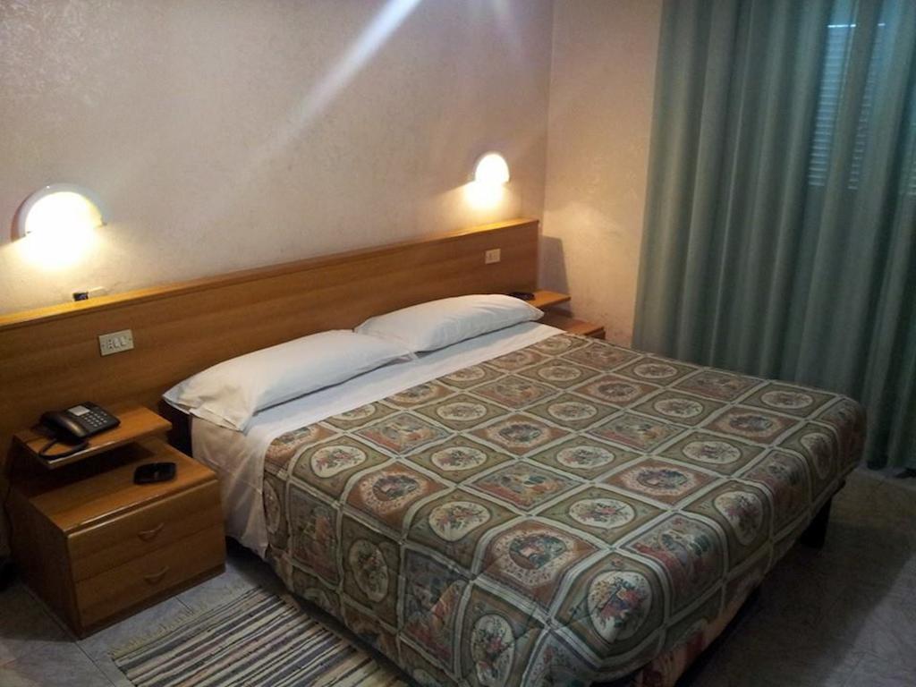 Hotel Acapulco Milano Værelse billede